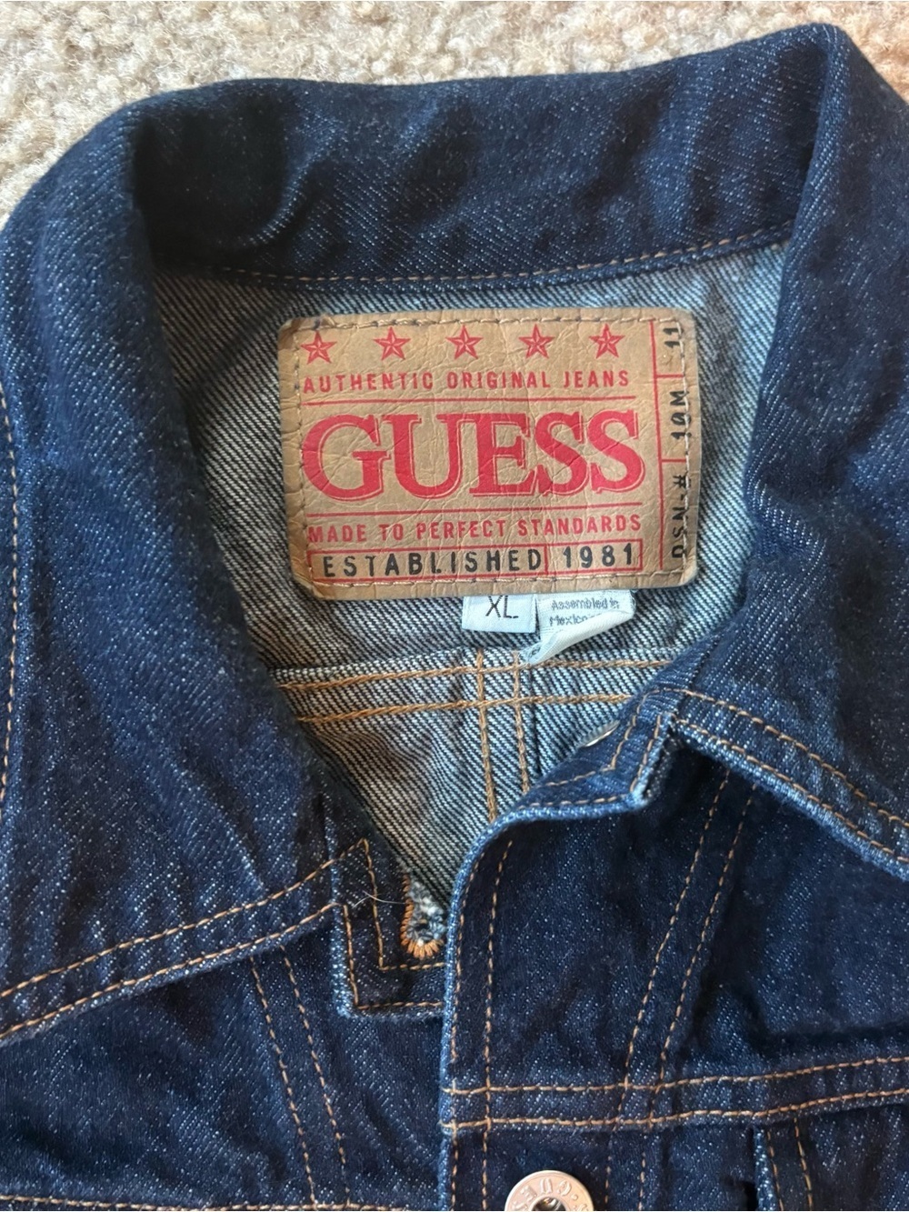GUESS Indigo Blue Denim Jacket with Contrast Stitching - Picture 2 of 4